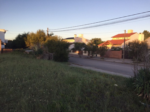 Imagen 2 de 4 de Vendemos Tres Lotes En Block En Esquina A Una Cuadra Del Mar De Claromecó