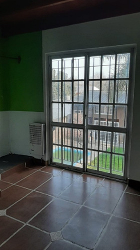 Imagen 18 de 30 de Permuta - Casa De 8 Ambientes En Venta - Ituzaingo Norte