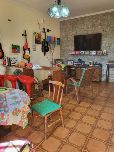 Imagem 26 de 30 de Casa 3 Quartos Uma Suíte , Piscina E Lojas