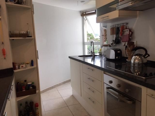 Venta De Apartamento 3 Dormitorios En Playa Brava,