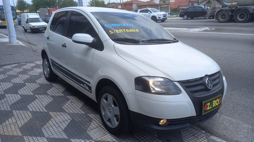 Volkswagen Fox 1.6 Plus Total Flex 5p