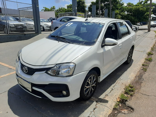 Imagem 1 de 11 de Toyota Etios Sedam 1.5 Platinium Automático