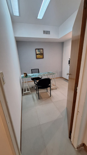 Alquiler De Espectacular Oficina En San Martin Centro. 140 M2