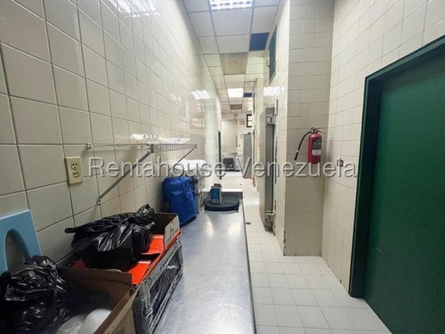 Atención Emprendedores Local Ideal Para Centro De Producción De Alimentos Completamente Equipado En Boleita Norte Caracas 25-19830 Mr.