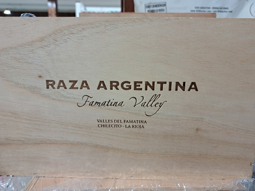 Vino Raza Argentina Malbec Gran Reserva Caja X 6 Unidades