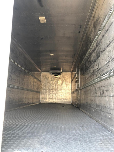 Mb 2426 Atego Teto Alto Leito Ano 2016 Bau Isotermico Aparel