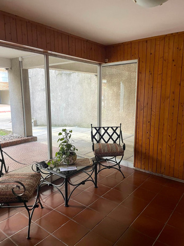 Apartamento Muy Bien Ubicado, 4 Dormitorios, Cochera