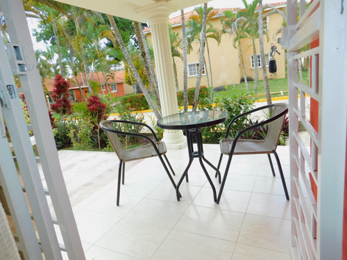 En Samaná, Republica Dominicana, Villas Listas Para Mudarse, Dos Habitaciones Con Sus Baños, ¡sala, Comedor, Cocina, Terraza Techada Y Patio En El Residencial Bahía De Los Dioses!