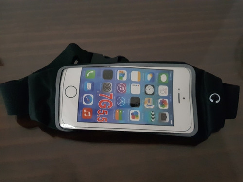Imagen 2 de 3 de Riñonera Deportiva Tactil Para Celular O Mp3 - Regulable