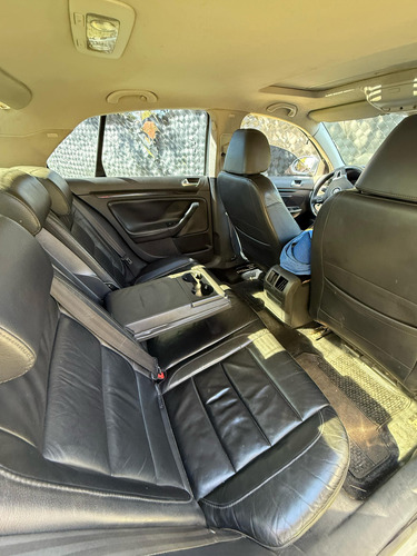 Volkswagen Vento 2.5 Luxury Tiptronic 170cv