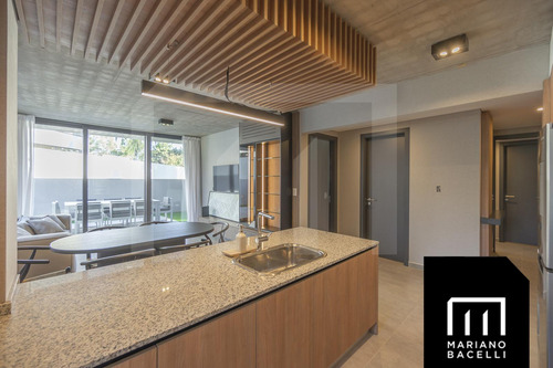 Departamento En Venta En Complejo 3300 Cabral Canning