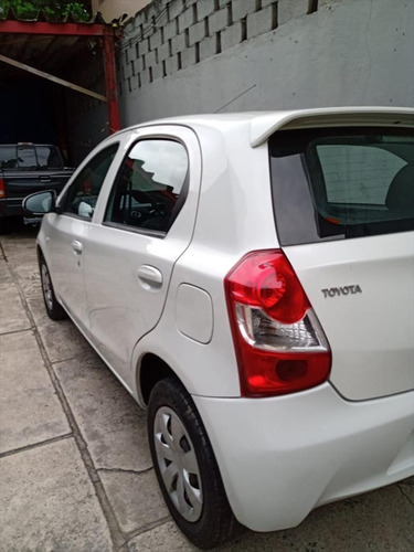 Toyota Etios Etios 1.3x Flex 4p Manual