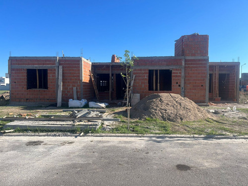 Duplex De Dos Dorm. En San Ignacio Village