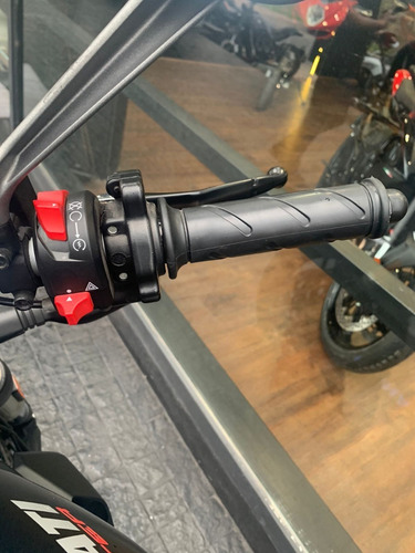 Imagen 16 de 25 de Ducati Monster 797 Black-2018- No Duke, No Kawasaki, No Bmw.