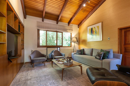 Casa En Venta De 4 Dorm. En Las Condes