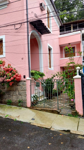 Vendo Casa Triplex Bairro Humaitá