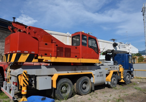 Imagem 2 de 4 de Guindaste Hidráulico Madal Md 600 60 Ton
