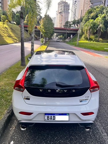 Volvo V40 2.0 T5 R-design Drive-e 5p