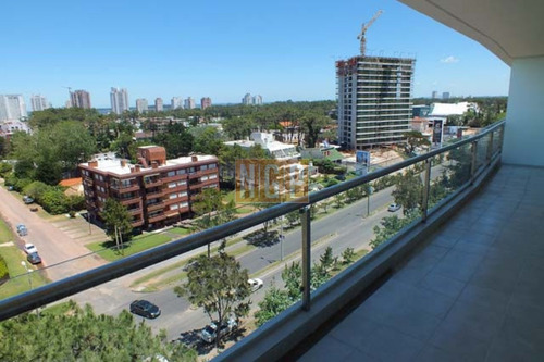 Imagen 2 de 30 de Be Punta Piso Alto Al Frente