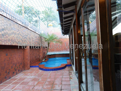 Maria E. Vende Negociable !! Esta Casa No Solo Es Un Hogar, Sino Una Oportunidad De Crecimiento Y Valor A Largo Plazo!!, Con Una Cálida Piscina, En Parroquia Catedral, Lara#25-11394*