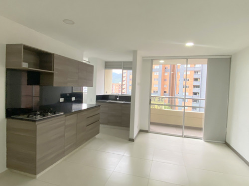 Apartamento Nuevo En Sabaneta Sector Asdesillas