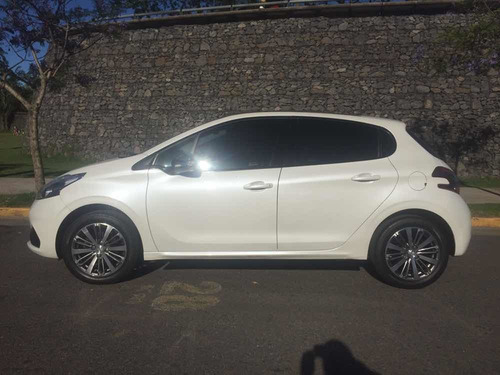 Peugeot 208 1.6 Feline 2017