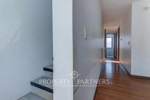 Casa En Venta 3d 3b Avenida Manquehue