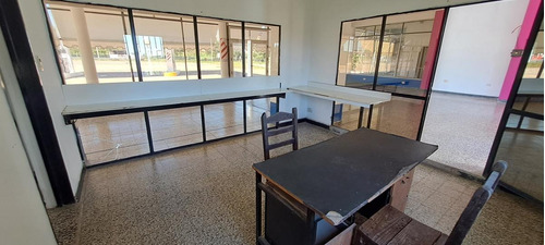 Imagen 13 de 30 de Estación De Servicio, Lavadero Y Locales Comerciales A La Venta En Victoria, Entre Ríos