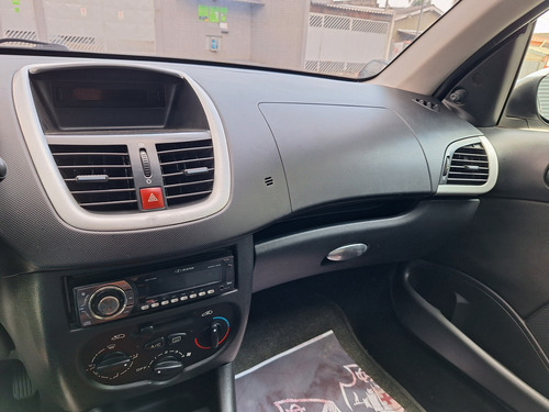 Peugeot 207 1.4 Xr Flex 5p