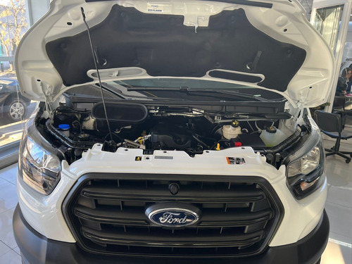 Imagen 4 de 20 de Ford Transit Furgon Medio Techo Elevado