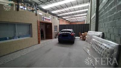 Depósito y galpón en venta