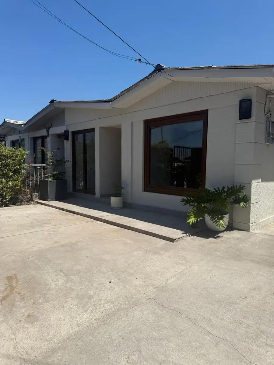 Imagen 1 de 22 de Hermosa Casa Remodelada Sin Uso Con 3 Dormitorios Y Patio