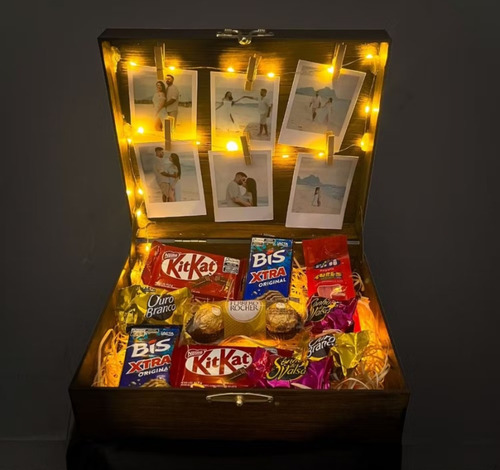 Caixa Com Fotos E Chocolates