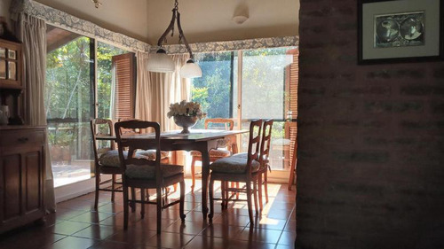 C.c. Los Cardales 4 Dorm. (2 Suits)250 M² Cub. Sobre 1 Lote, A Mts D La Entrada.