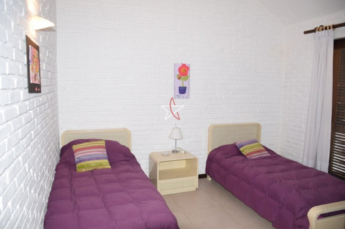 Casa En Roosevelt, 3 Dormitorios *- Ref: 837