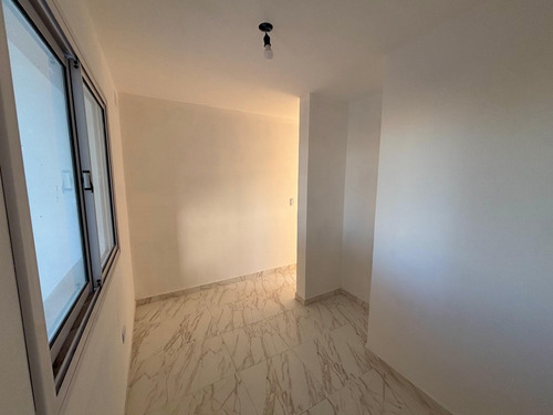 Venta Casa 2 Dormitorios Otros Barrios Con Cochera