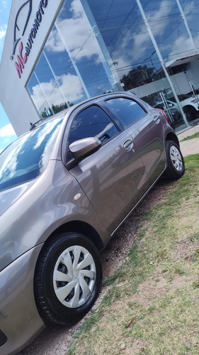Toyota Etios 1.5 Sedan Xs