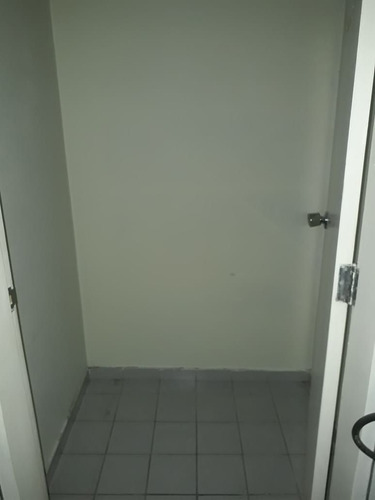 Imagem 9 de 15 de Comercial - Salão - 1163