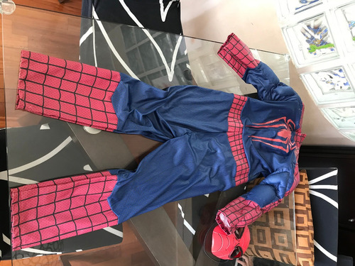 Imagen 3 de 3 de Disfraz Spiderman Hombre Araña Con Musculos De Disney Store