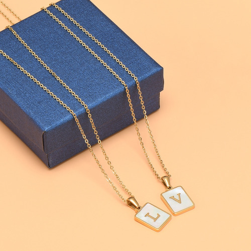 Collar Con Colgante De Letra Cuadrada Para Mujer, Titanio