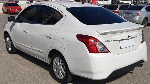 Imagem 13 de 13 de Nissan Versa 2016 1.6 16v Sl Flex 4p