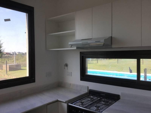 Imagen 10 de 30 de Casa En Construcción De Muy Buen Diseño Y Calidad Constructiva!!! En Venta Con Renta!