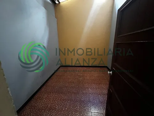 Casa En Venta En La Universidad. Cod V61643