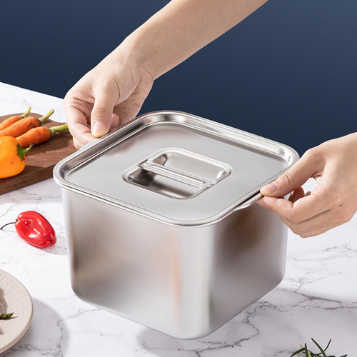 A Recipiente De Comida Profunda Para Comida 18cmx18cm