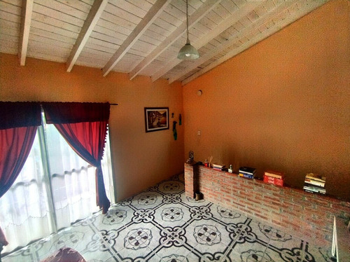 Venta Casa 5 Amb Tristán Suarez Parrilla/cochera.