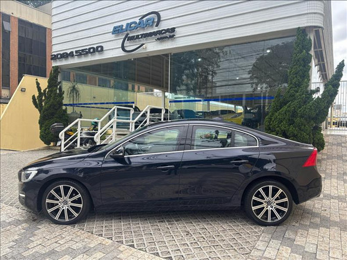 Volvo S60 2.0 t4 Momentum Gasolina 4p Automático