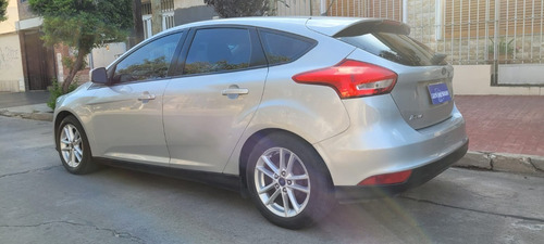 Imagen 2 de 21 de Ford Focus 1.6 S Sedan 2016