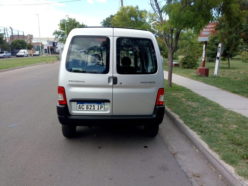 Peugeot Partner 1.6 Hdi 70.000km! 2018 Permuto O Contado!