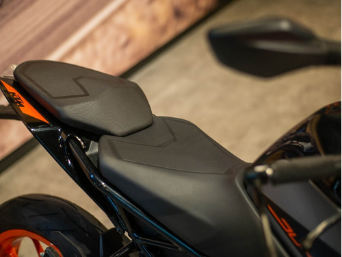 Imagen 11 de 25 de Ktm Duke 390 Gris Usado Seleccionado
