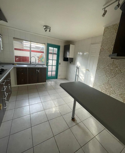 Amplia Y Cómoda Casa Con Excelente Ubicación